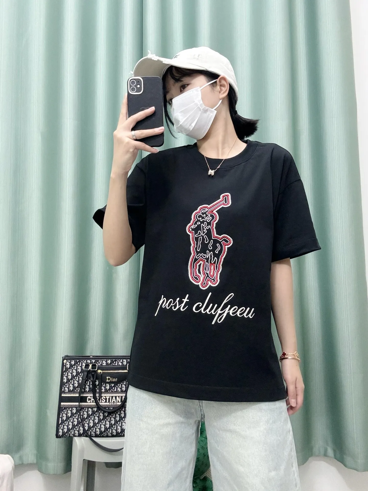 Black ， Same Style